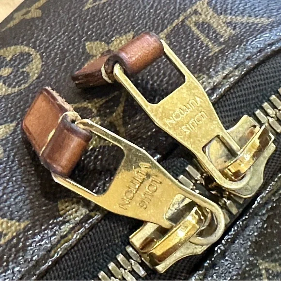 Louis Vuitton Sully MM - Picture 8 of 16